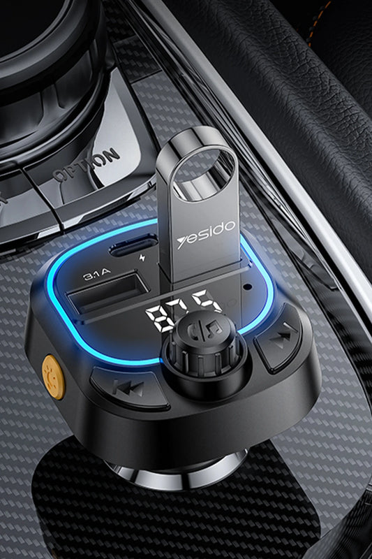 Yesido Y70 RGB 1 Adet 15W Type-C ve 1 Adet 15W USB Çıkışlı BT 5.3 FM Transmitter